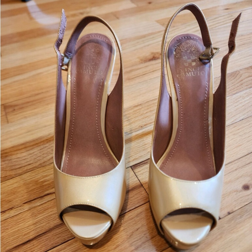 Bone iridescent Vince Camuto pumps
